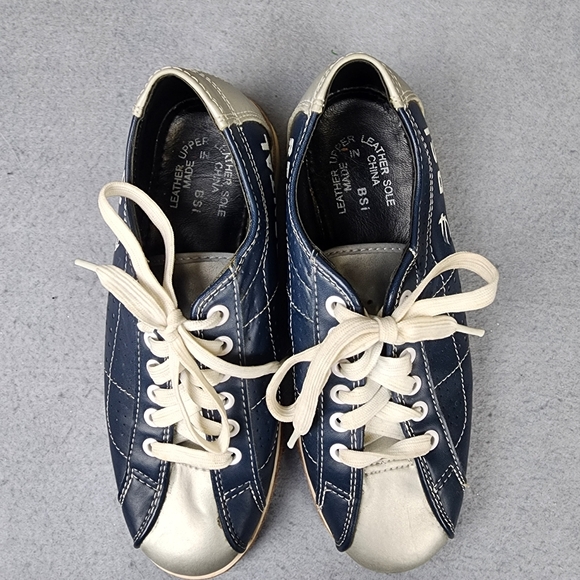 BSI Women’s Size 7.5 Leather Bowling Shoes Navy White Lace Up Rental Style - Picture 5 of 9